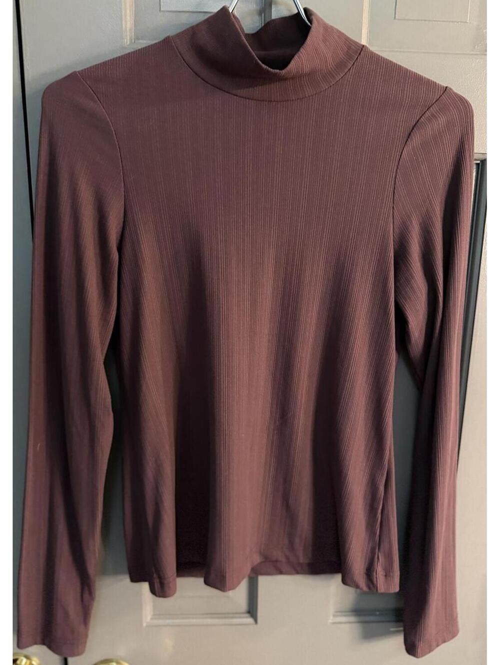 Varley Women's Long Sleeve Burgundy/Brown Ribbed Turtleneck Top Size S EUC